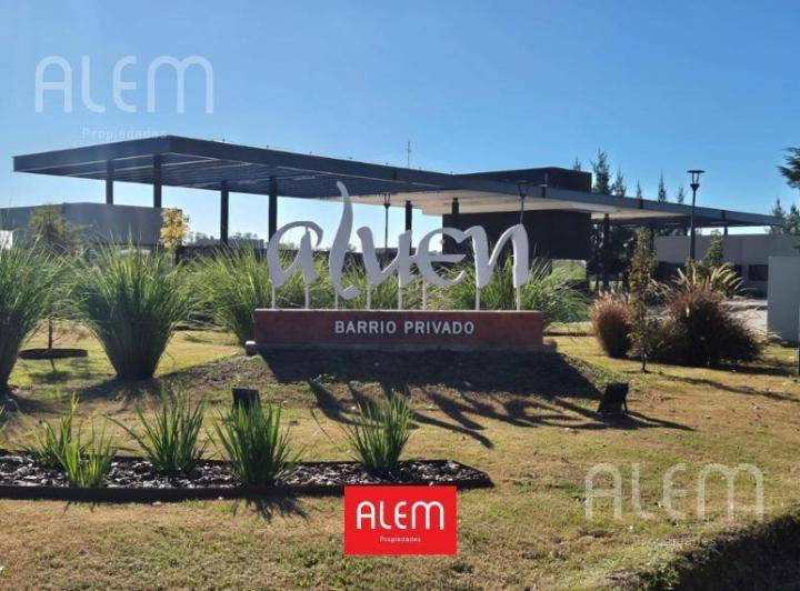 Terreno · 707m²