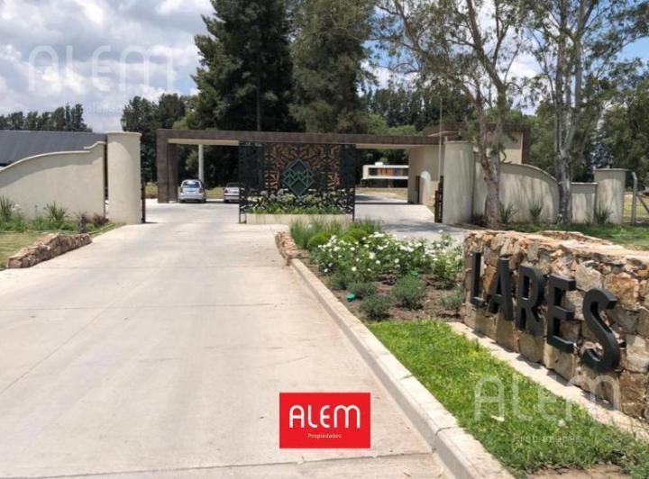 Terreno · 700m²