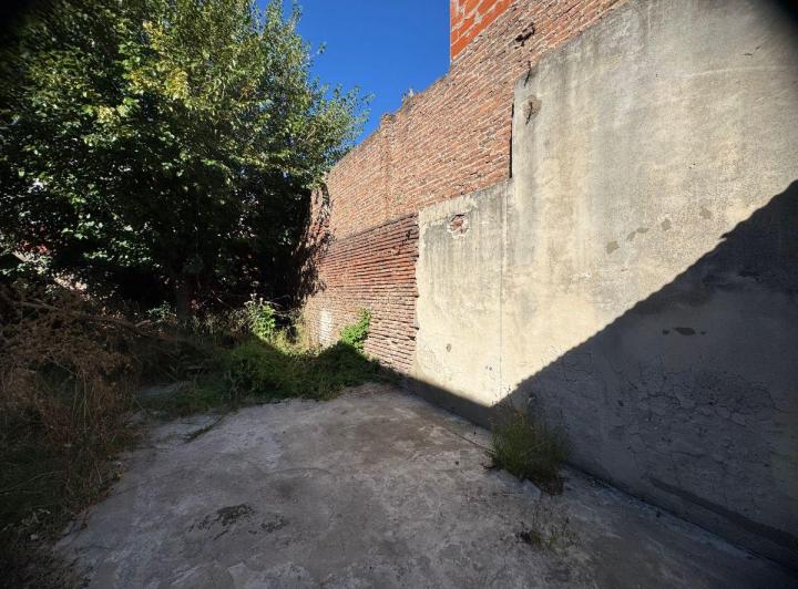 Terreno · 90m²
