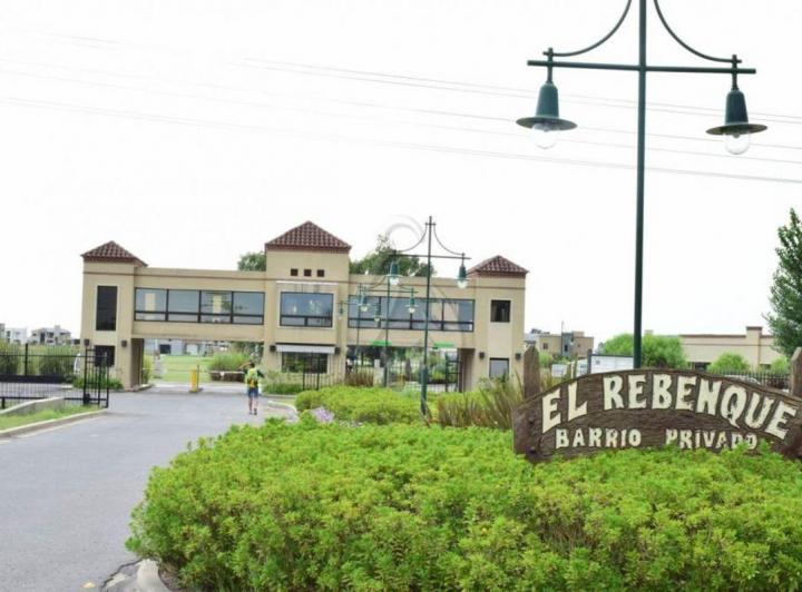 Terreno · 850m²