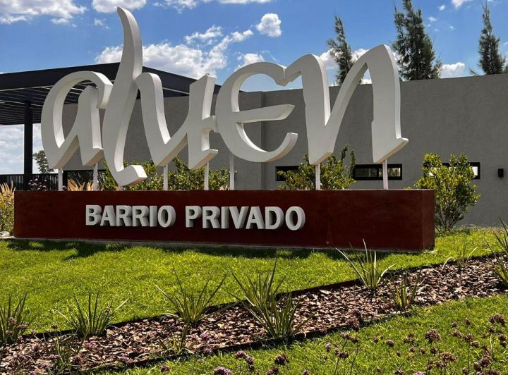 Terreno · 900m²