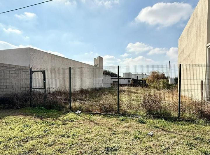 Terreno · 300m²