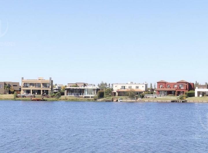 Terreno · 656m²