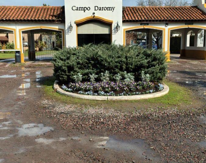 Terreno · 848m²