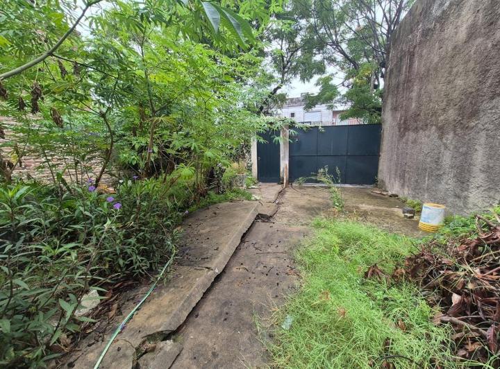 Terreno · 130m²