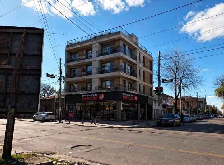Terreno · 242m²