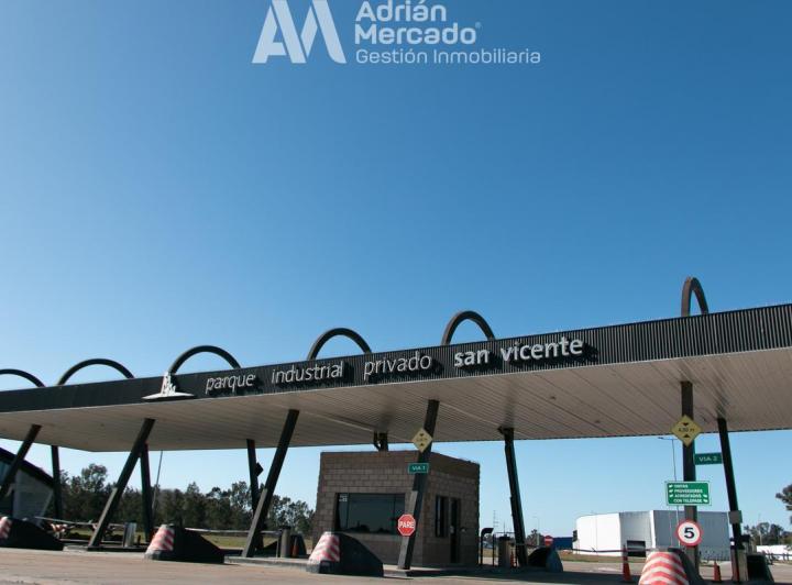 Terreno · 4400m²