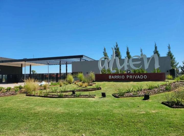 Terreno · 658m²