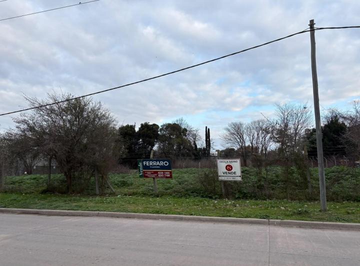 Terreno · 2068m²