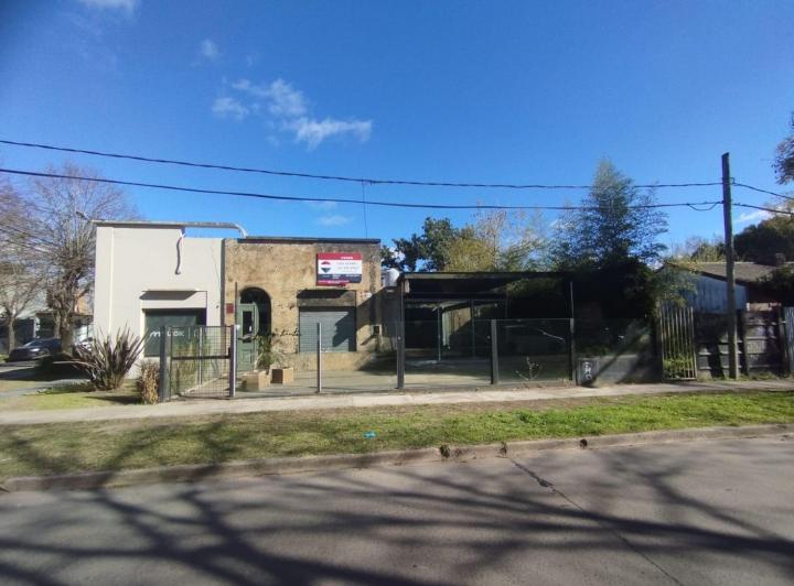 Terreno · 895m²