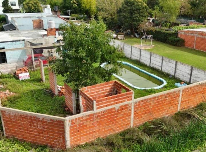 Terreno · 240m²