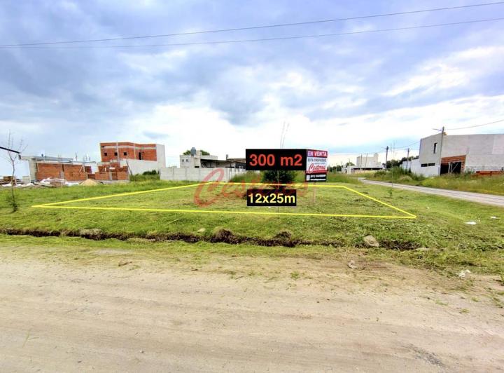 Terreno · 300m²