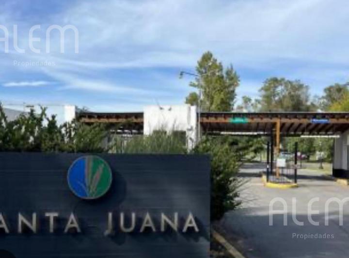 Terreno · 700m²