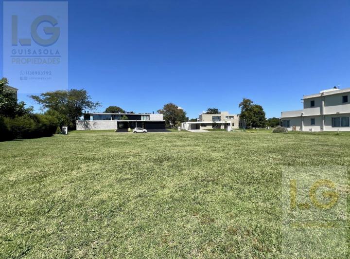 Terreno · 690m²