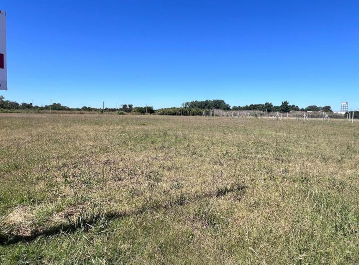 Terreno · 990m²