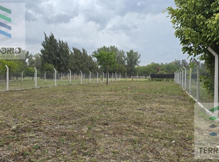 Terreno · 918m²
