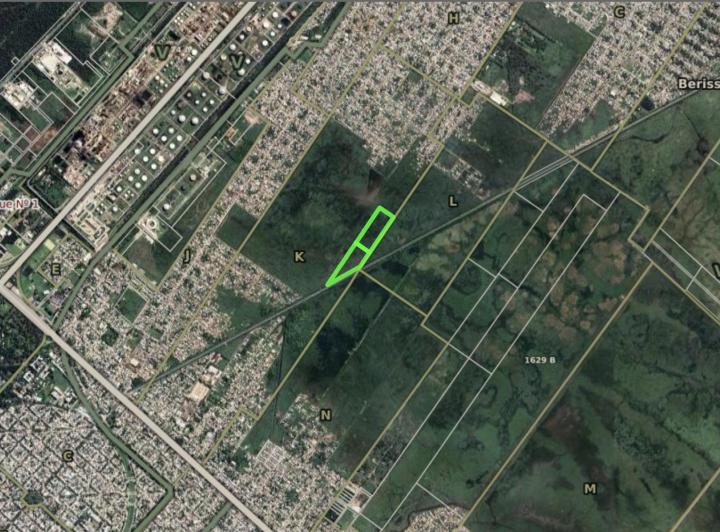 Terreno · 102449m²