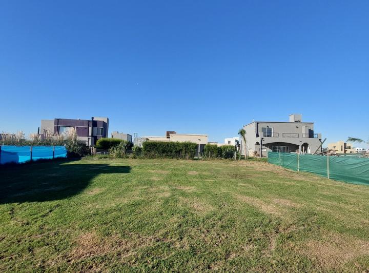 Terreno · 619m²