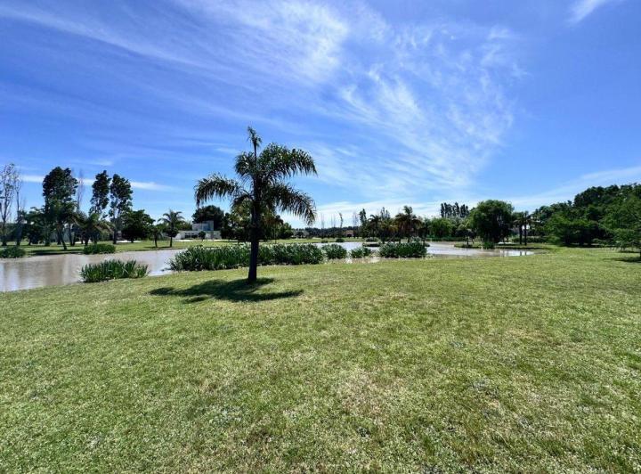 Terreno · 1258m²