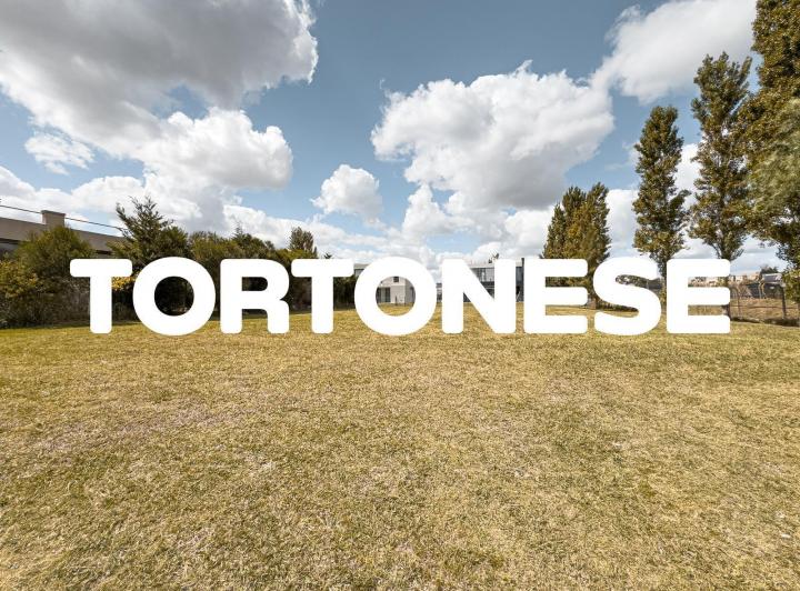 Terreno · 887m²
