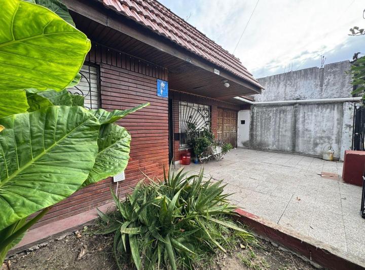 Terreno · 900m² · 5 Ambientes