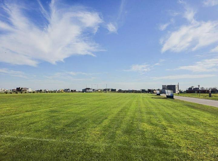 Terreno · 900m²