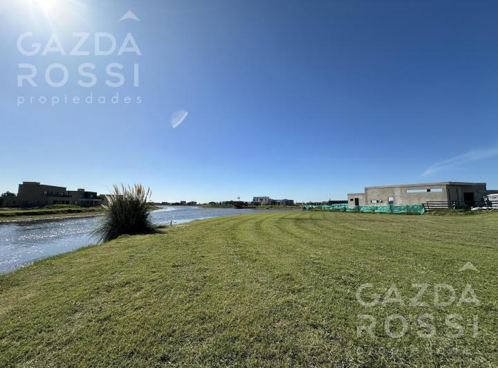 Terreno · 740m²