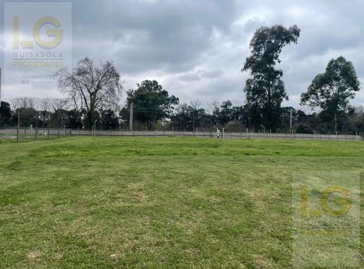 Terreno · 714m²