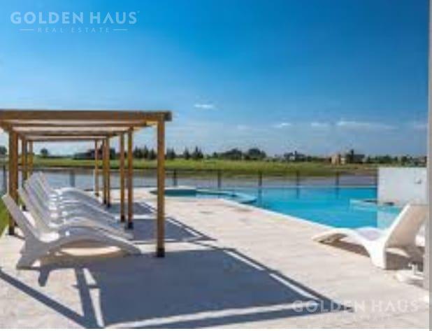 Terreno · 1550m²