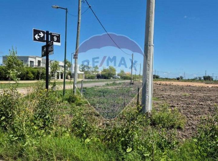 Terreno · 381m²