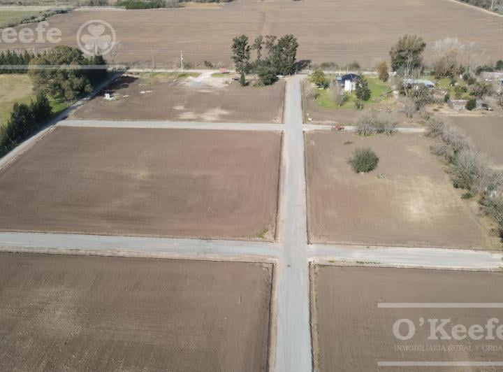 Terreno · 303m²
