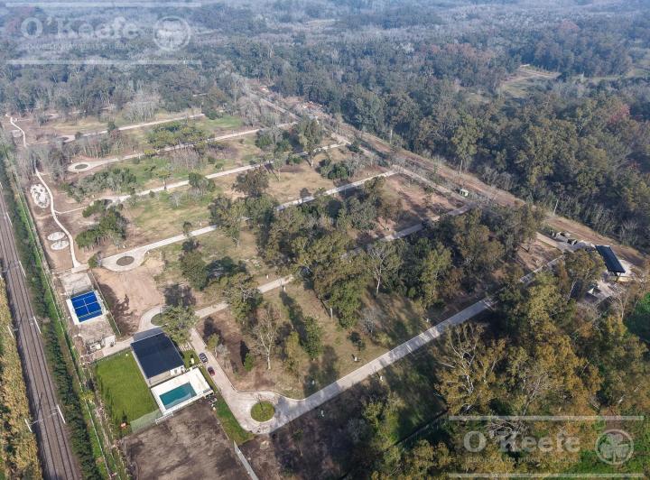 Terreno · 609m²