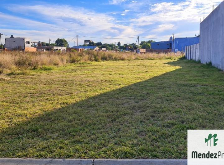 Terreno · 300m²
