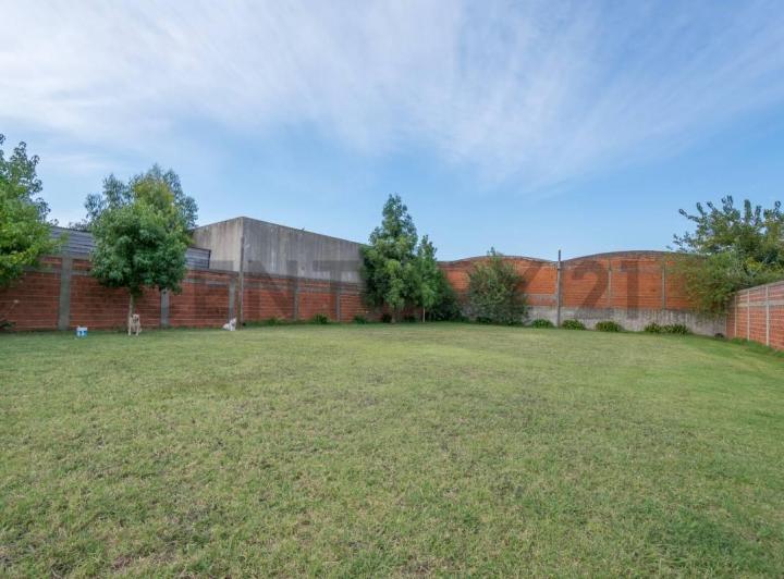 Terreno · 1200m²