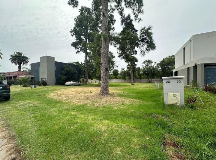 Terreno · 700m²