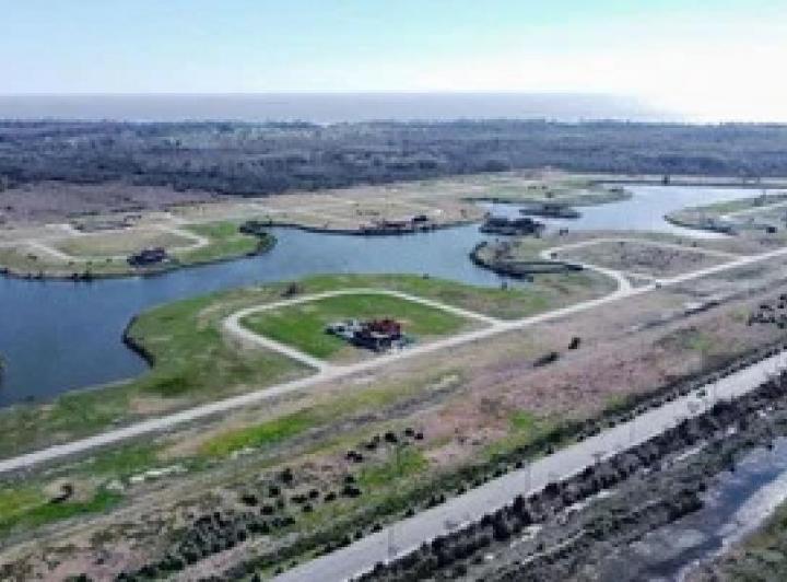Terreno · 865m²