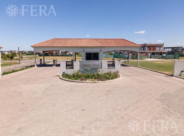 Terreno · 700m²