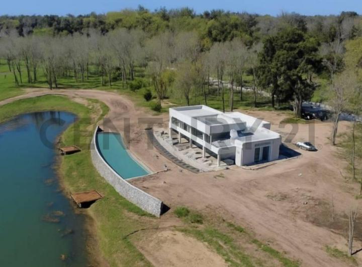 Terreno · 701m²