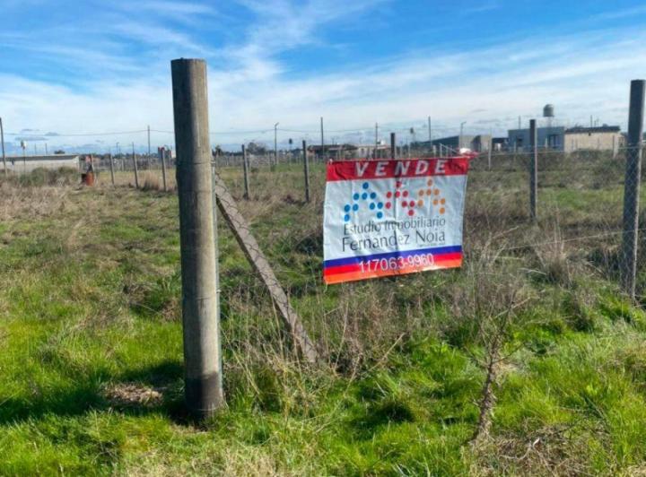 Terreno · 734m²