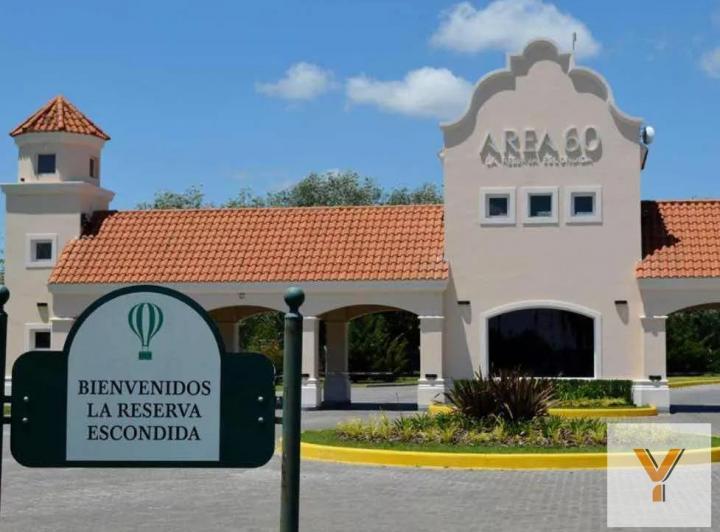 Terreno · 1572m²