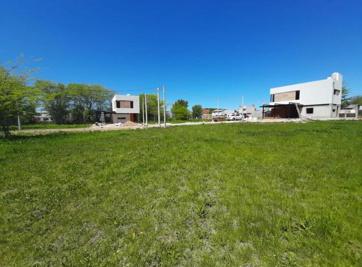 Terreno · 392m²