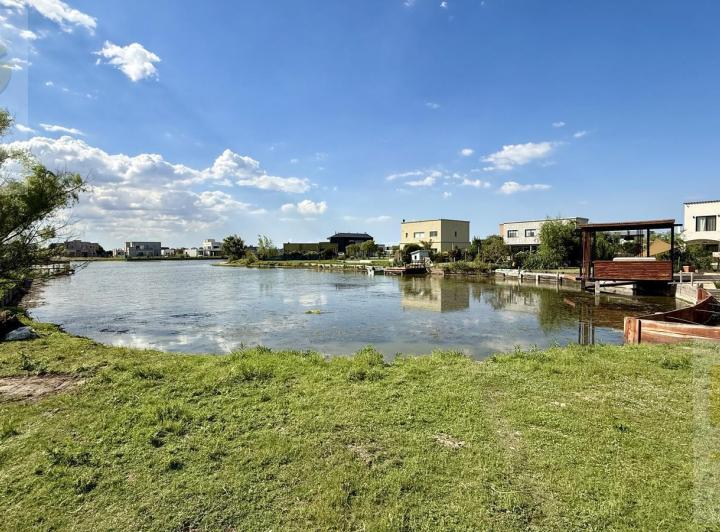 Terreno · 1142m²