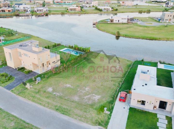 Terreno · 763m²