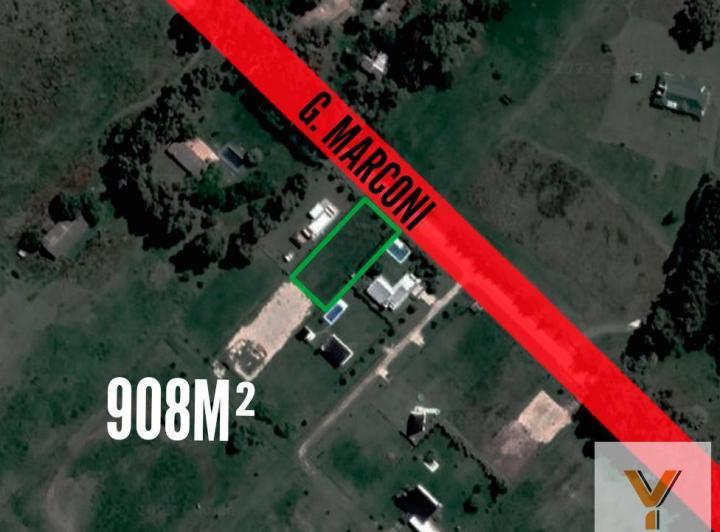 Terreno · 908m²