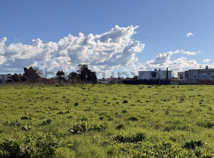 Terreno · 680m²