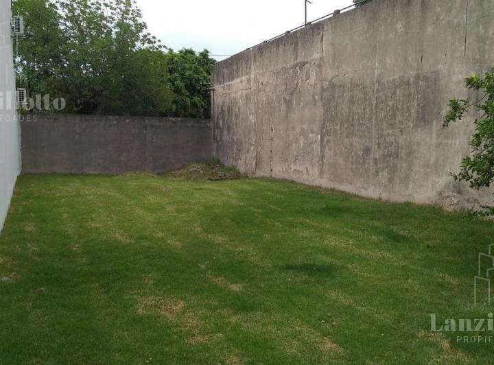 Terreno · 375m²
