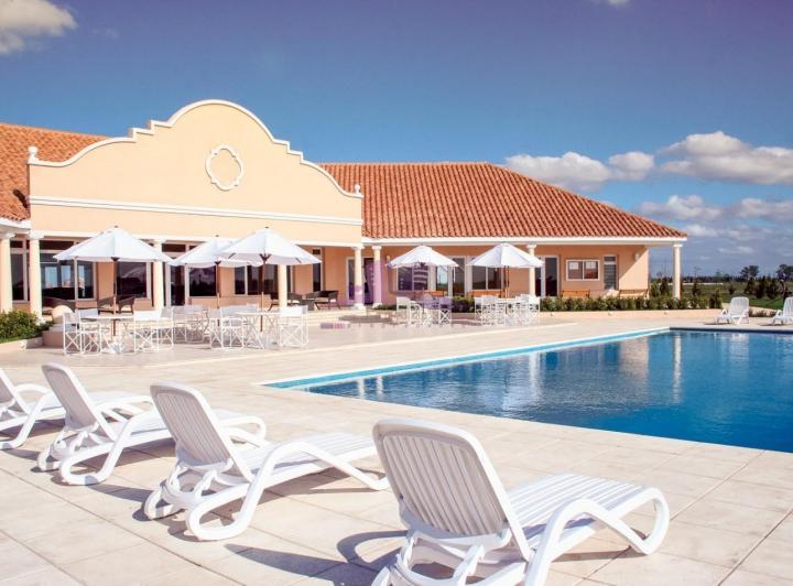 Terreno · 4400m²