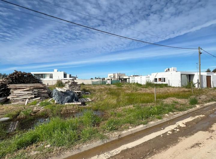 Terreno · 408m²