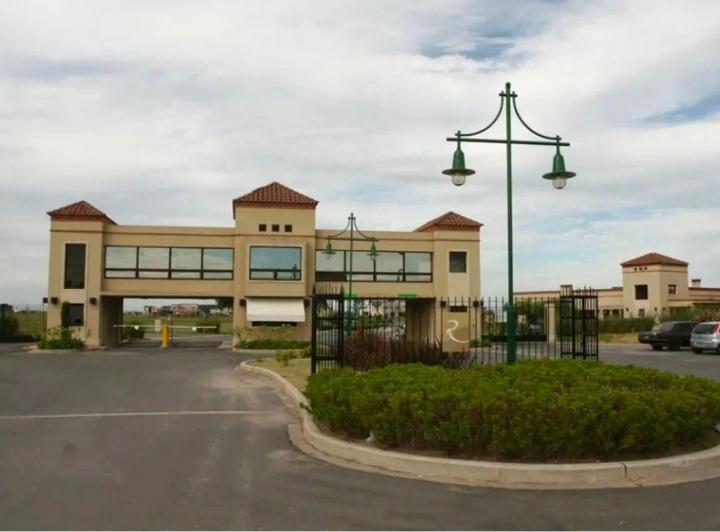 Terreno · 838m²