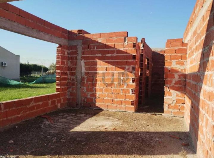 Terreno · 1676m²